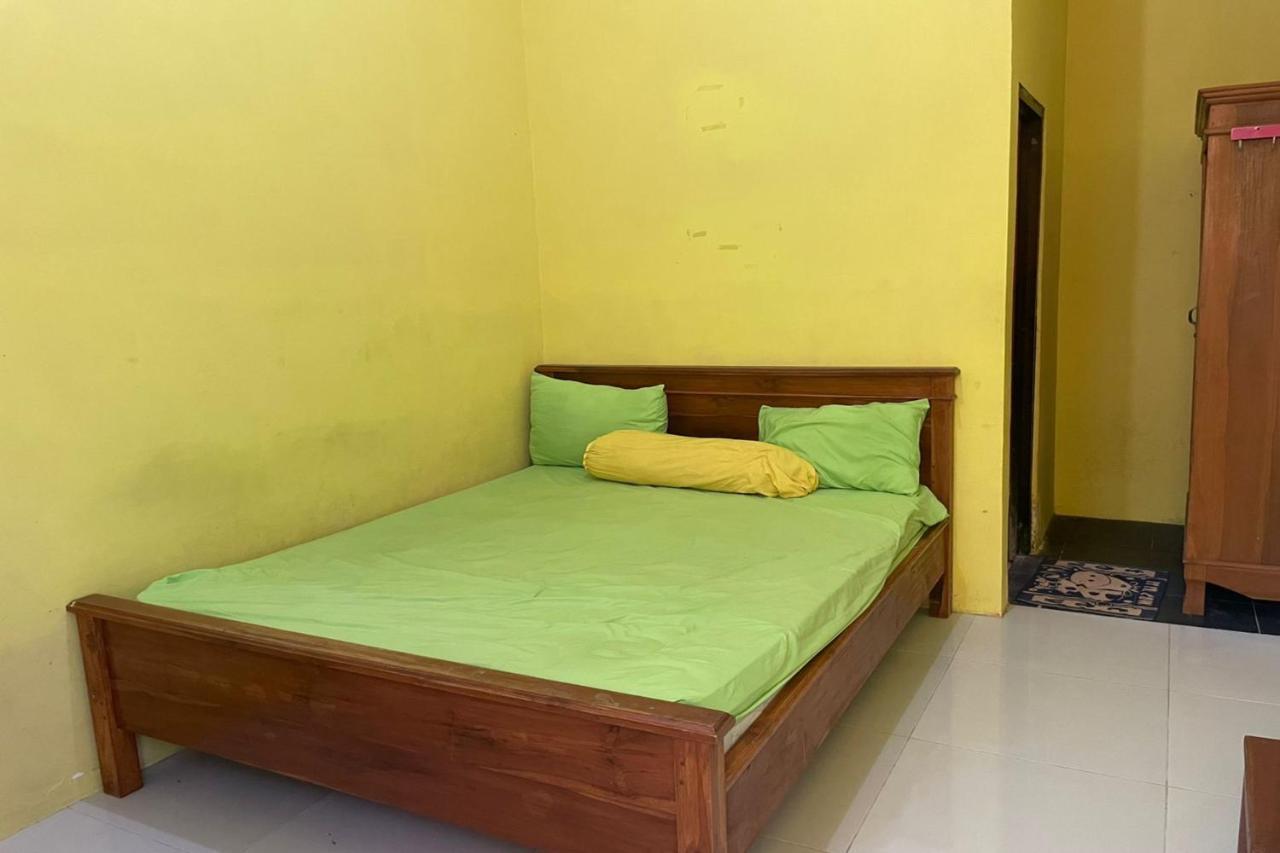 Oyo Life 93036 Eddy Homestay Syariah Lamongan Exterior foto